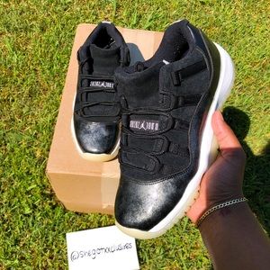 Air Jordan Retro 11 Low “Baron” size 5.5y / 7w